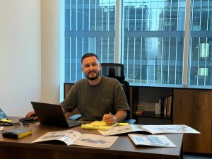 בניית והקמת משרדים. יעקב מסטורוב. קבלן. הקבלן יעקב מסטורוב